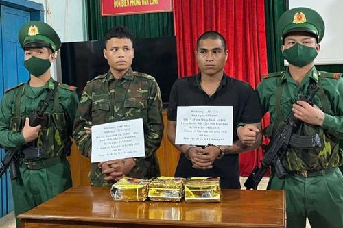 Kon Tum: Triệt phá đường dây vận chuyển ma túy, thu giữ 3kg ma túy đá