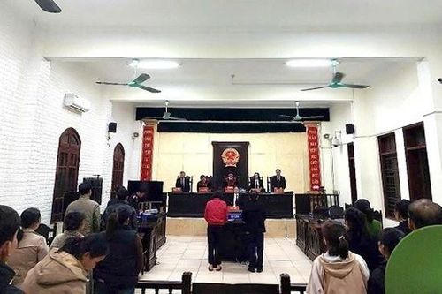 Tham ô tài sản, nữ kế toán ngân sách xã ở Quảng Bình bị tuyên 16 năm tù