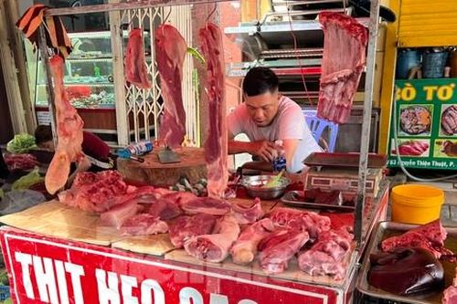 Lý do tiểu thương đồng loạt 'treo' cân, đóng sạp thịt lợn
