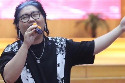Tọi ngẫu hứng đọc rap về Hoa hậu Việt Nam