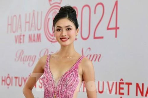 Á hậu Ngọc Hằng và Phương Anh đọ sắc cùng dàn hoa khôi, á khôi sinh viên