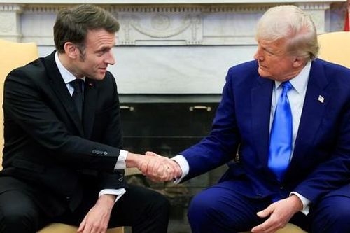 Nhà Trắng giải thích về vết bầm tím trên tay Tổng thống Trump