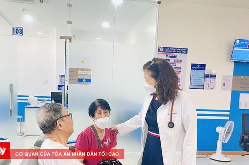 Nữ bác sĩ 'thuyền trưởng' vững vàng chuyên môn, tận tâm với từng người bệnh