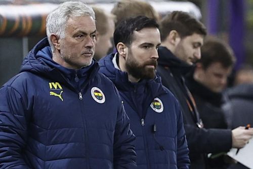 Mourinho đối mặt án phạt 6 tháng