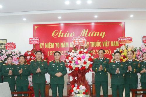Bộ Chỉ huy Quân sự tỉnh chúc mừng ngày Thầy thuốc Việt Nam