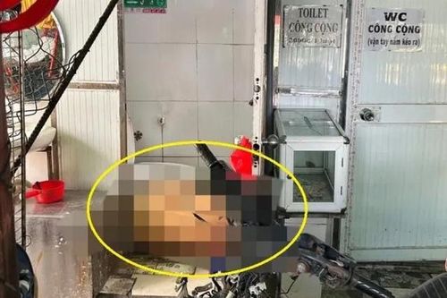Phát hiện người đàn ông không mặc quần áo tử vong trong nhà vệ sinh