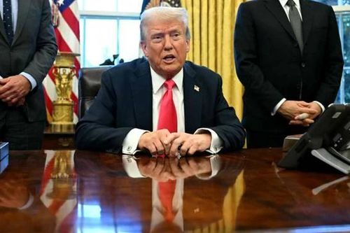 Ông Trump muốn thay EB-5 bằng 'thẻ vàng' 5 triệu USD