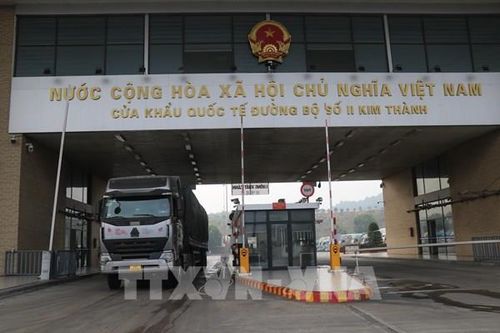 Lý giải nguyên nhân xuất khẩu hàng hóa qua cửa khẩu Lào Cai giảm 40%