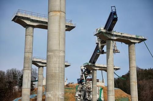 Sập công trình xây dựng đường cao tốc, ít nhất 4 người thiệt mạng