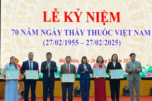 Huyện Điện Biên kỷ niệm 70 năm Ngày Thầy thuốc Việt Nam (27/02/1955 - 27/02/2025)