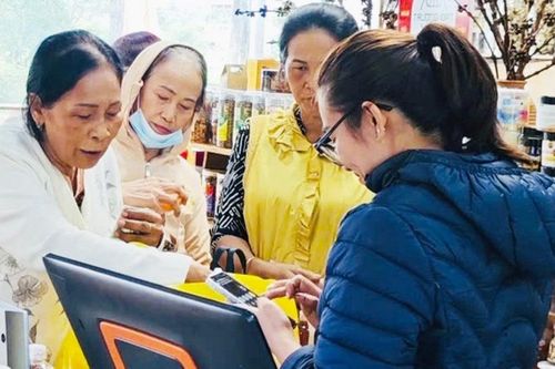 Hỗ trợ nông dân quảng bá, tiêu thụ sản phẩm