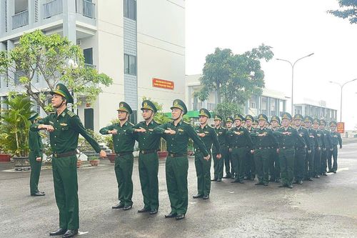 Bộ đội Biên phòng tỉnh: Tập duyệt đội ngũ sẵn sàng cho lễ ra quân huấn luyện năm 2025