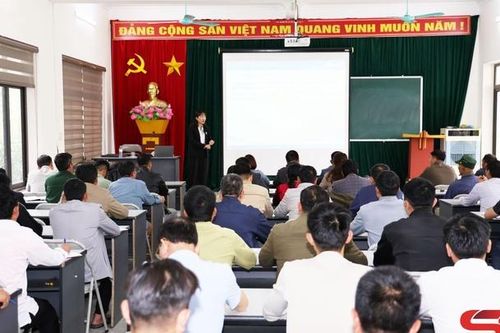 Thực hiện đồng bộ, chặt chẽ các khâu trong công tác cán bộ