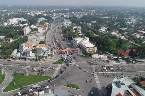 TP. Hồ Chí Minh: Giá nhà tăng phi mã, người mua 'chạy' sang vùng ven