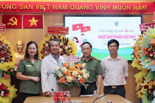 Báo CAND chúc mừng Bệnh viện 30-4 nhân Kỷ niệm 70 năm Ngày Thầy thuốc Việt Nam