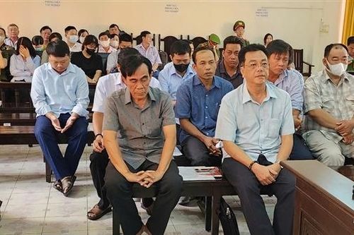 Gây thiệt hại nghiêm trọng nhưng nhóm cựu lãnh đạo huyện U Minh Thượng chỉ nhận mức án 'nhẹ nhàng'