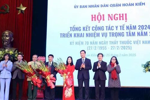 Ngành y tế Hoàn Kiếm chăm lo tốt sức khỏe cộng đồng