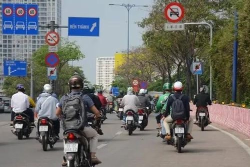 Rà soát xong hệ thống biển báo, đèn tín hiệu trước 10/3