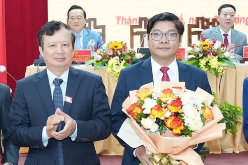 Huế thêm một Phó Chủ tịch thành phố, giảm 6 sở ngành sau sáp nhập