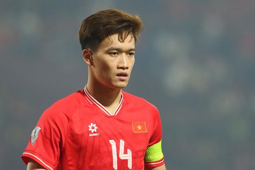 Quả bóng vàng 2024: Xuất sắc ở AFF Cup, Hoàng Đức chưa chắc thắng Tiến Linh