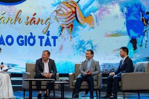 Giai điệu tự hào tháng 2: 'Nơi ánh sáng chưa bao giờ tắt'