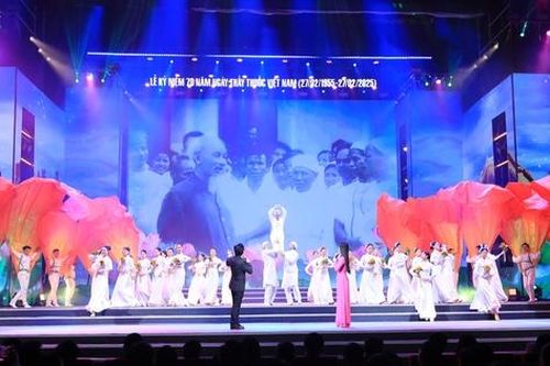Lễ kỷ niệm 70 năm Ngày Thầy thuốc Việt Nam 27/2: 'Bản hùng ca Người chiến sĩ áo trắng'