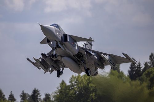 Tiêm kích JAS 39 Gripen bội phần đáng sợ nhờ tên lửa hành trình Taurus