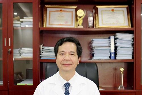 Cần thêm cơ chế để đảm bảo đời sống của các y, bác sĩ