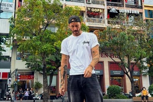 Khách Tây 'hồn lìa khỏi xác' khi lần đầu thử cà phê Việt Nam