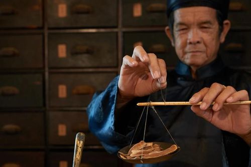 Cách triều Nguyễn tôn vinh những thầy thuốc giỏi