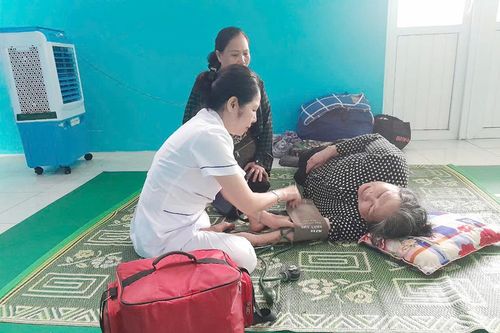Y tế cơ sở đổi mới phong cách phục vụ hướng tới hài lòng người bệnh