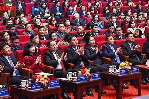 Bảo đảm mọi người dân được tiếp cận với dịch vụ y tế chất lượng tốt nhất