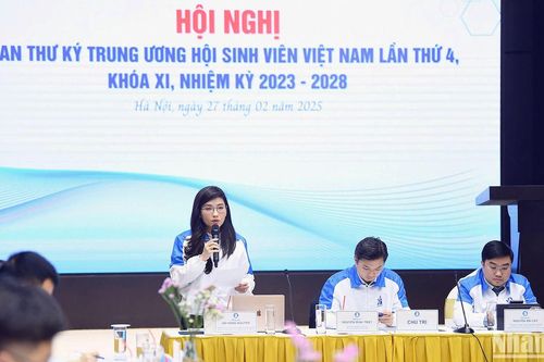 Huy động sinh viên tình nguyện hỗ trợ người dân nâng cao kỹ năng số