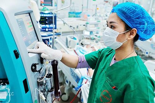 Những bác sĩ nơi lằn ranh sinh tử