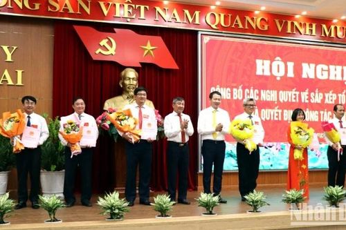 Đồng Nai trao quyết định về sắp xếp tổ chức bộ máy và công tác cán bộ