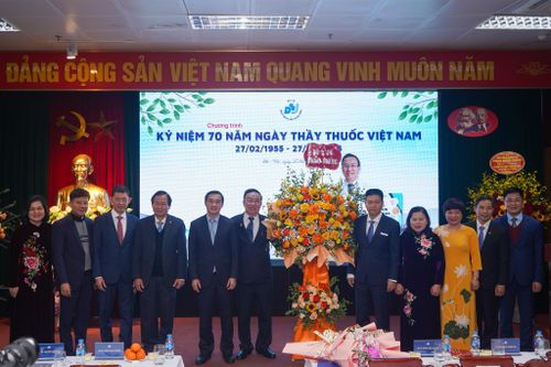 Bệnh viện Da liễu Trung ương có thêm 3 Thầy thuốc ưu tú