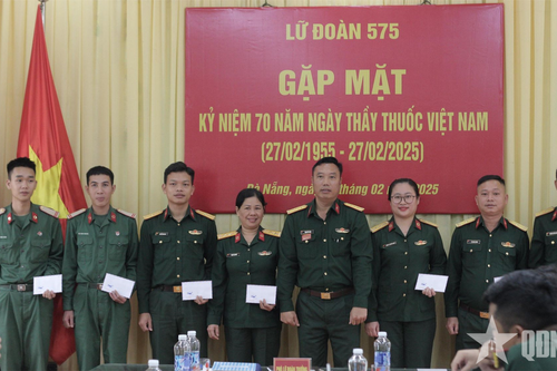 Lữ đoàn 575 (Quân khu 5) gặp mặt kỷ niệm 70 năm Ngày Thầy thuốc Việt Nam