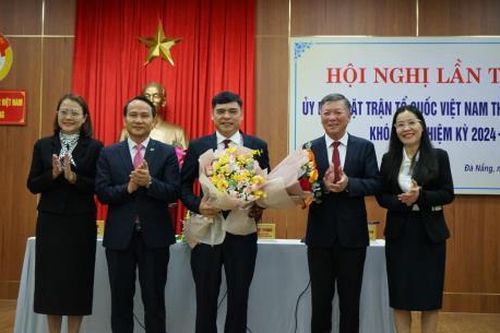 Ông Nguyễn Đăng Hoàng-Giám đốc Sở Lao động-Thương binh và xã hội giữ chức Phó chủ tịch Ủy ban MTTQ Việt Nam thành phố Đà Nẵng