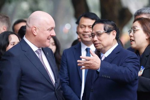 Thủ tướng Phạm Minh Chính cùng Thủ tướng New Zealand thăm Văn Miếu - Quốc Tử Giám