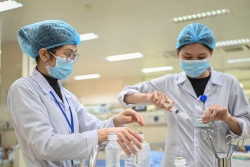 Tri ân những chiến sĩ áo trắng