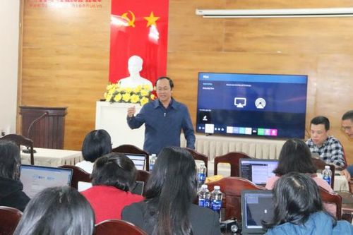 Báo Huế ngày nay tập huấn nâng cao kỹ năng làm báo hiện đại cho phóng viên