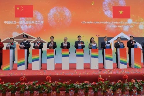 Chính thức mở cửa khẩu song phương Lý Vạn (Việt Nam) - Thạc Long (Trung Quốc)