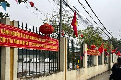 Chủ tịch Hà Nội chỉ đạo kiểm tra, giải quyết bức xúc về dự án đường cắt ngang nhà văn hóa