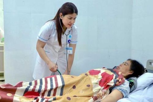 Cống hiến thầm lặng của điều dưỡng viên trên huyện đảo Cô Tô - Quảng Ninh