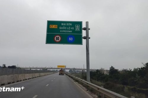 Xem xét điều chỉnh biển báo để tránh tình trạng tăng, giảm tốc độ đột ngột