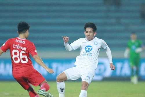 Vòng 15 V-League: Đại chiến Thể Công - Nam Định, sân Quy Nhơn chào Quả bóng Vàng Tiến Linh