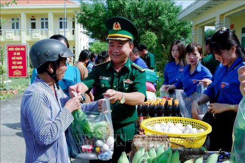 Ngày Biên phòng toàn dân 3/3: Đồng hành với người dân vùng biên giới biển