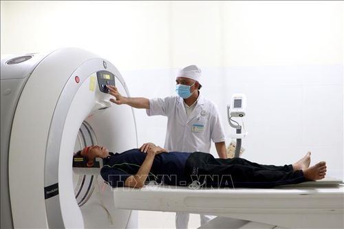 Đưa dịch vụ y tế chất lượng cao đến gần dân