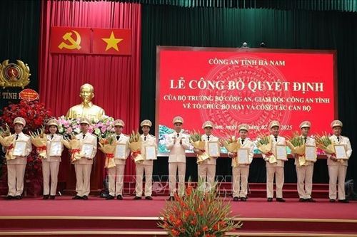 Công bố quyết định về tổ chức bộ máy lực lượng Công an tỉnh Hà Nam