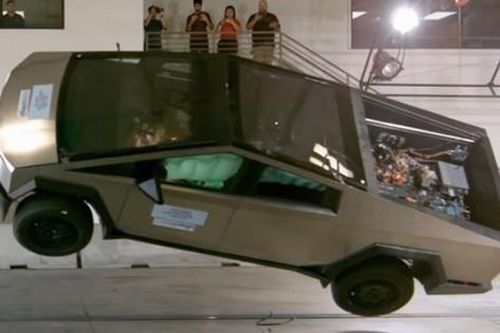 Xe bán tải điện Tesla Cybertruck đạt 5 sao an toàn NHTSA